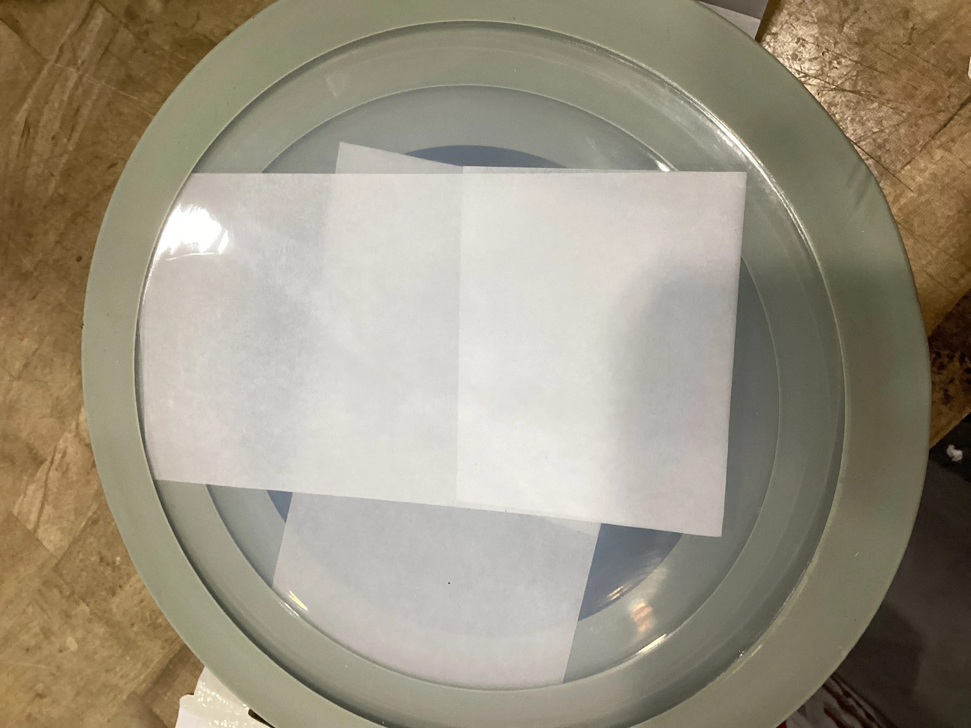 Set of 3 Plastic Mixing Bowl Set With Lids - Image 3