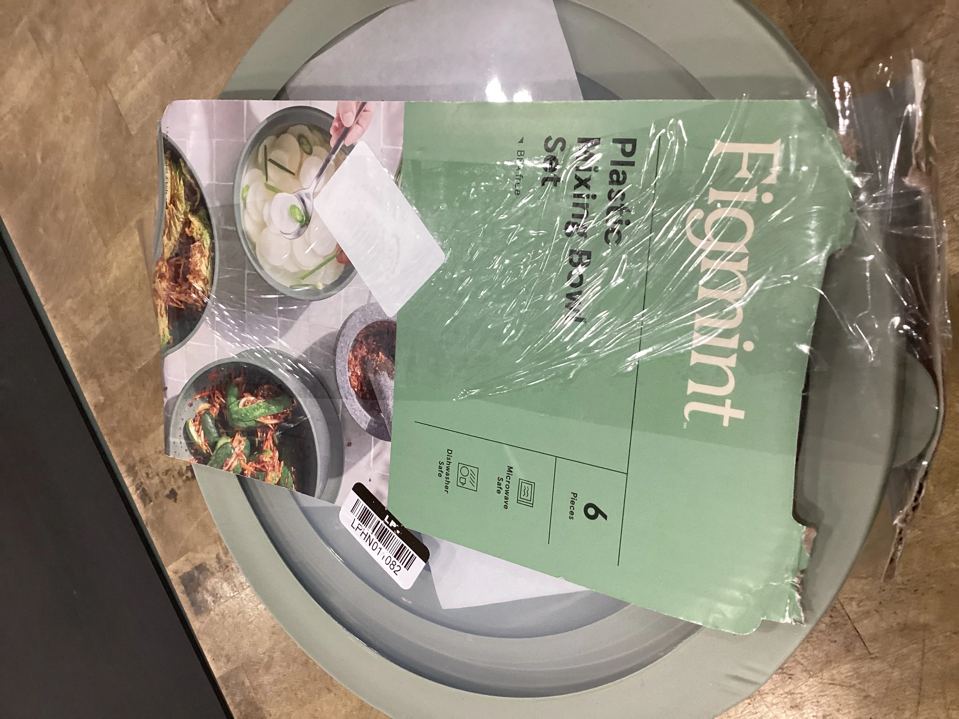 Set of 3 Plastic Mixing Bowl Set With Lids - Image 4